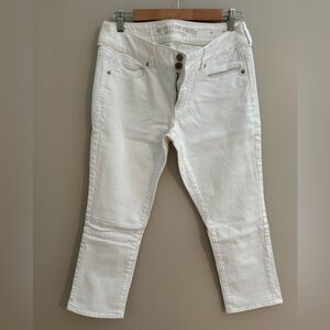 AMERICAN EAGLE - Artist Crop White Denim Jeans - Size 10